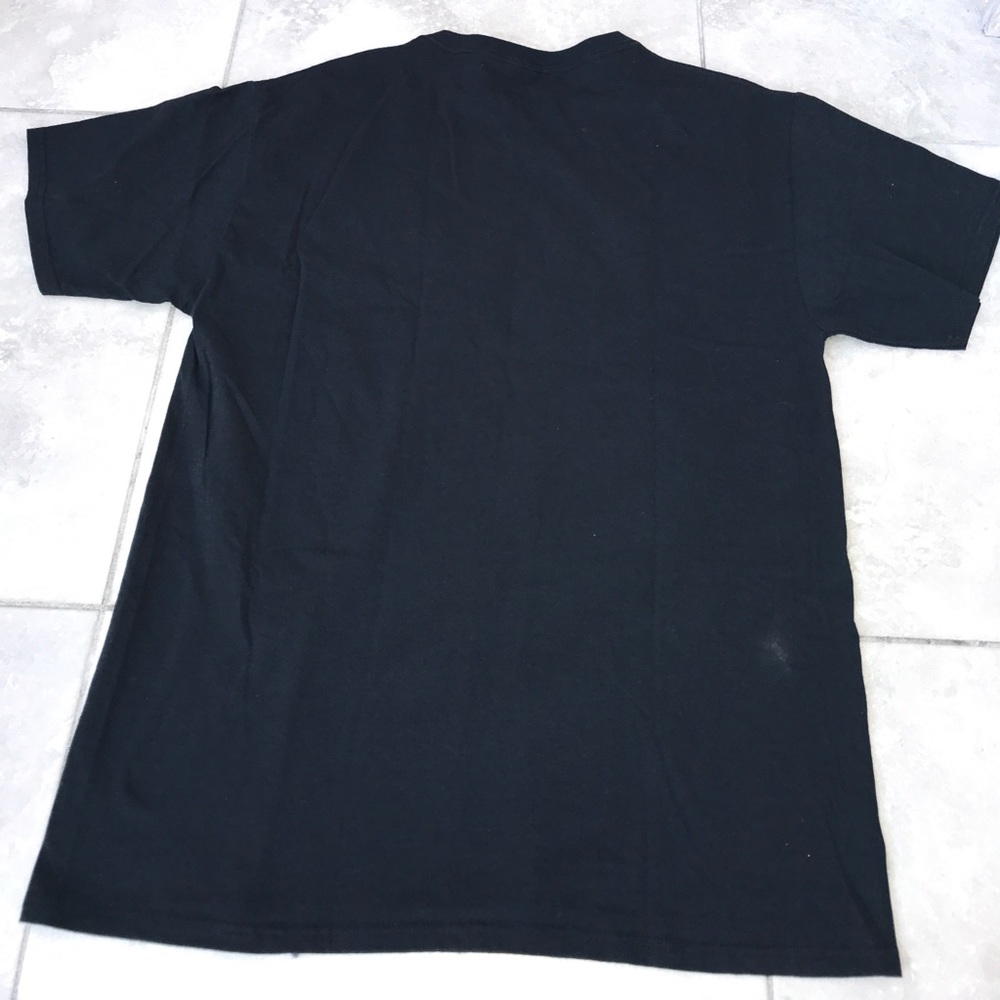 T.shirt - Picture 2 of 6